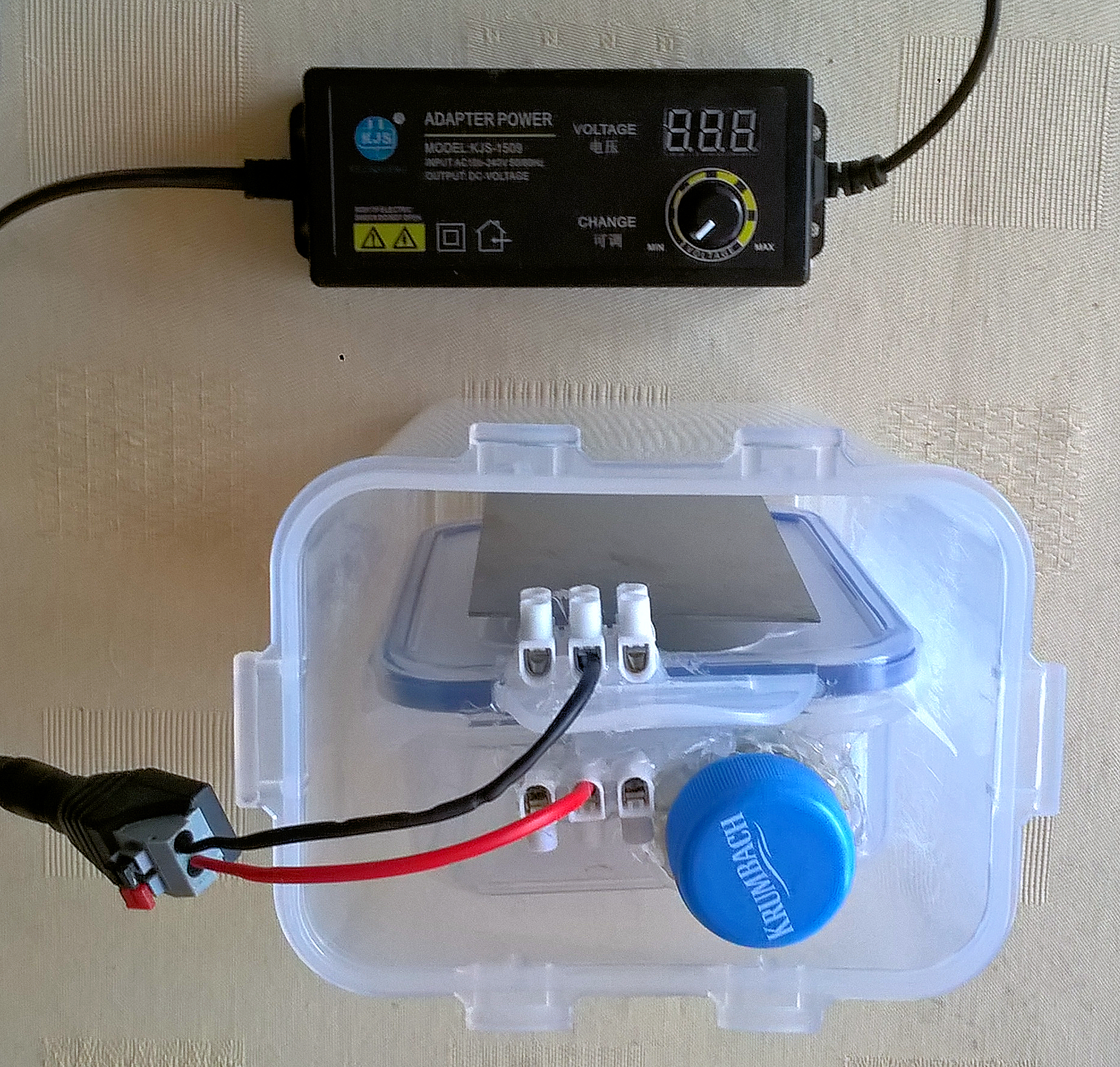 Titanelektroden im fertigen Ger�t